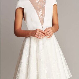 Sweet A-Line Illusion Neck Short Elastic Satin Wedding Dresses w/ Appliques Lace